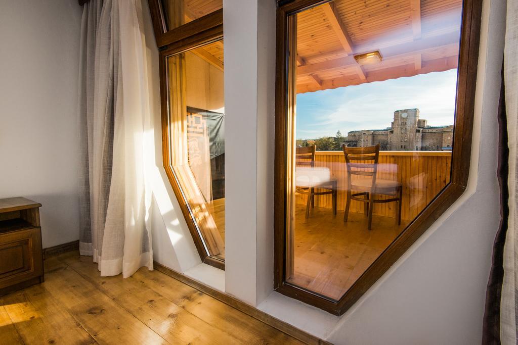 The Lion'S Residence Veliko Tarnovo Ngoại thất bức ảnh